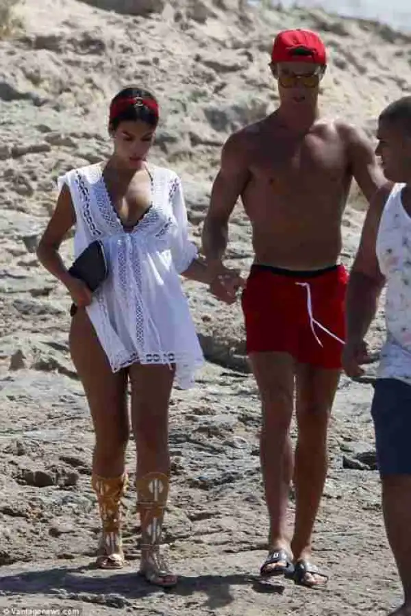 C Ronaldo Confirms Georgina Rodriguez Pregnant With His 4th Child